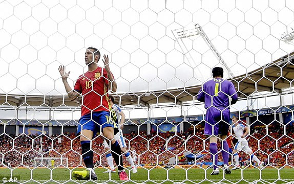 Tây Ban Nha vs CH Czech (1-0): Cứu tinh Pique ảnh 21