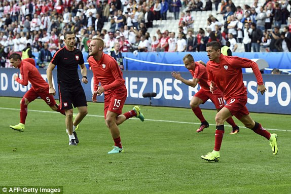 Đức vs Ba Lan (0-0): 'Xe tăng' hỏng pháo ảnh 13