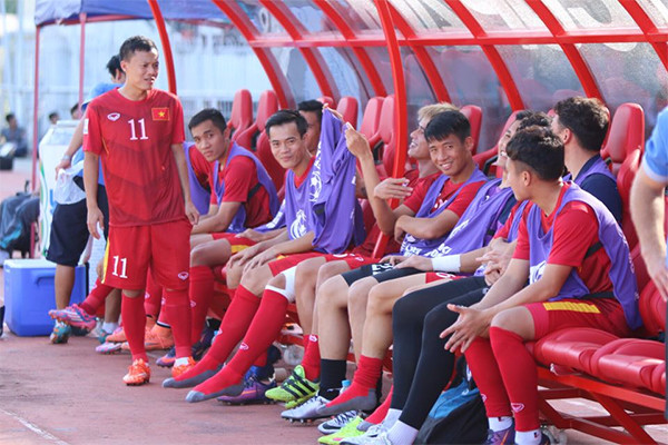 Trọng Hoàng 'nổ súng', tuyển Việt Nam hạ Malaysia ảnh 15