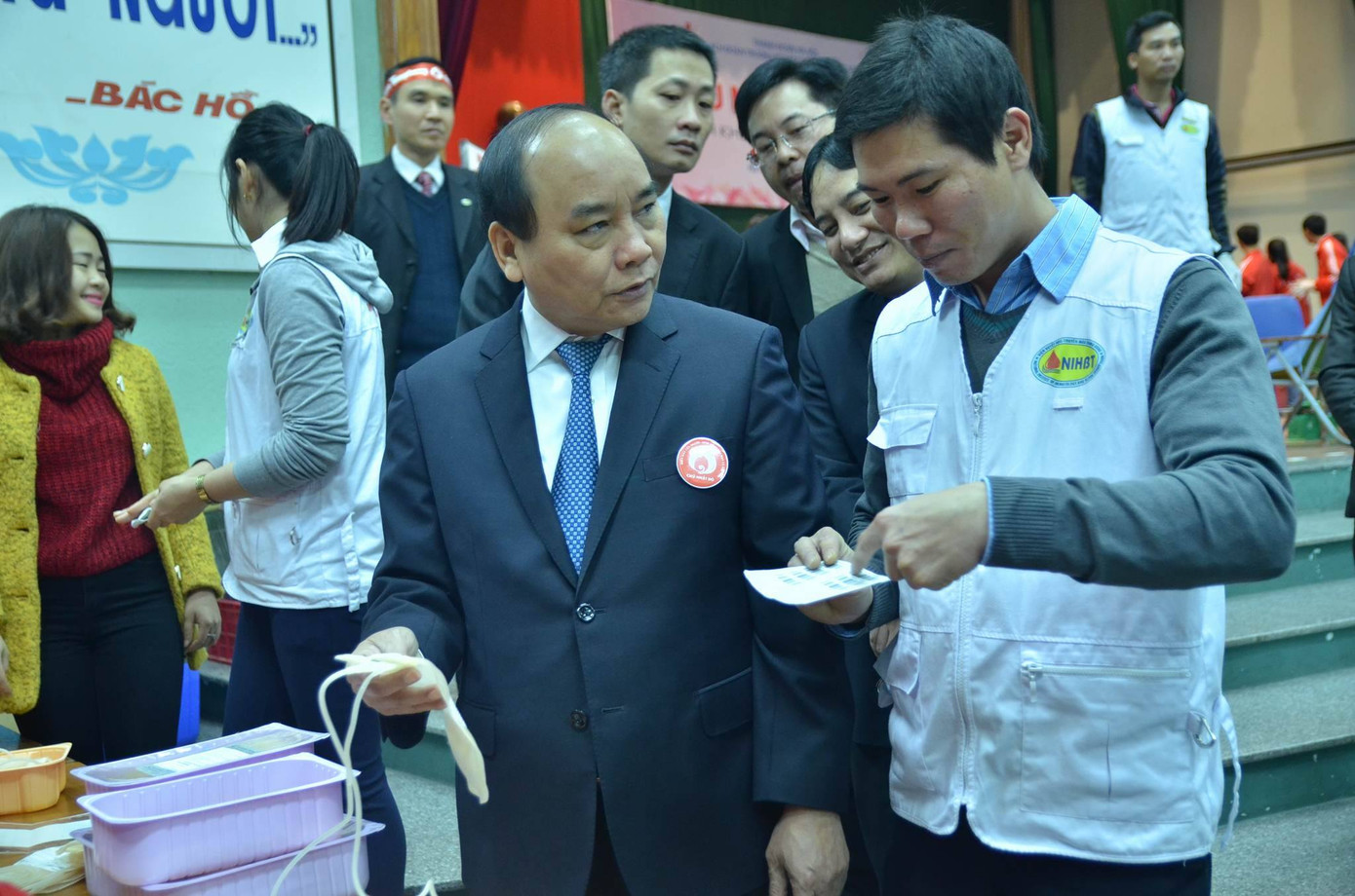 Chủ Nhật Đỏ 2016 đã tiếp nhận 11.763 đơn vị máu ảnh 93