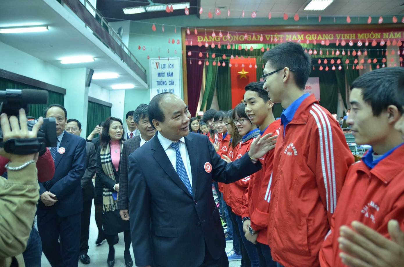 Chủ Nhật Đỏ 2016 đã tiếp nhận 11.763 đơn vị máu ảnh 92