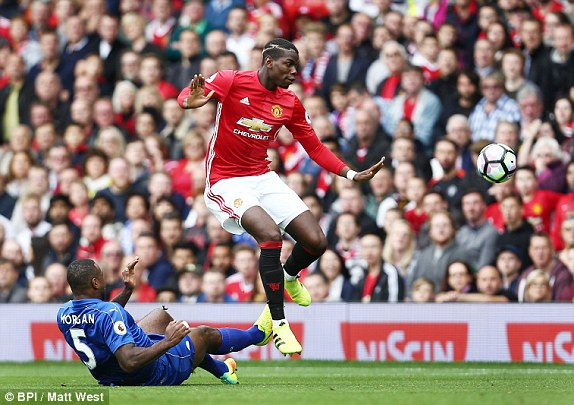 Pogba lần đầu 'nổ súng', M.U vùi dập Leicester City ảnh 11