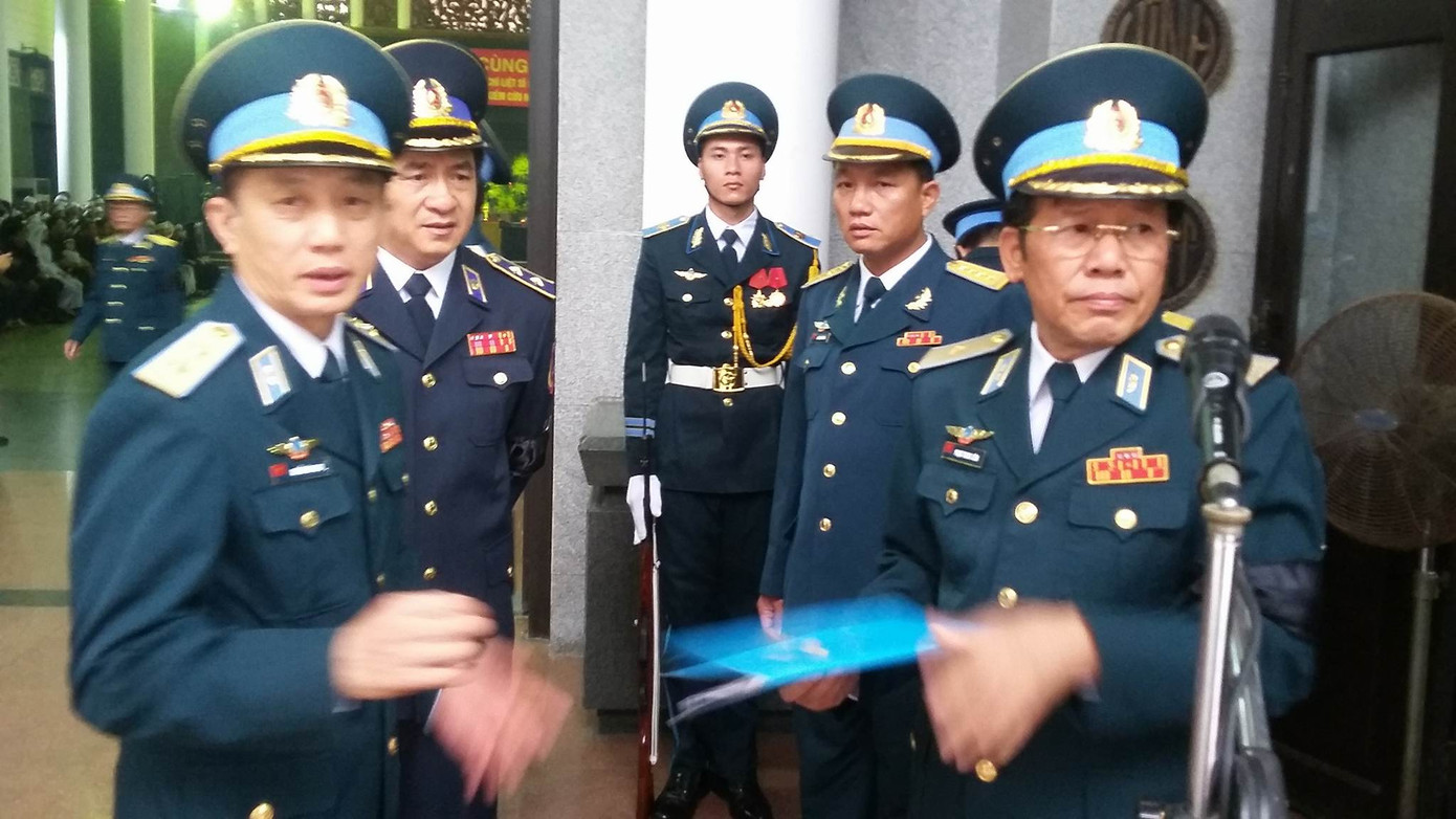 Hàng nghìn người đội mưa tiễn biệt 9 liệt sĩ CASA-212 ảnh 68