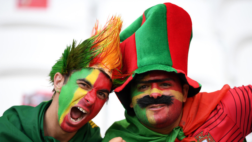 Ronaldo và Nani đưa Bồ Đào Nha vào chung kết ảnh 12