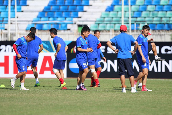 Trọng Hoàng 'nổ súng', tuyển Việt Nam hạ Malaysia ảnh 7