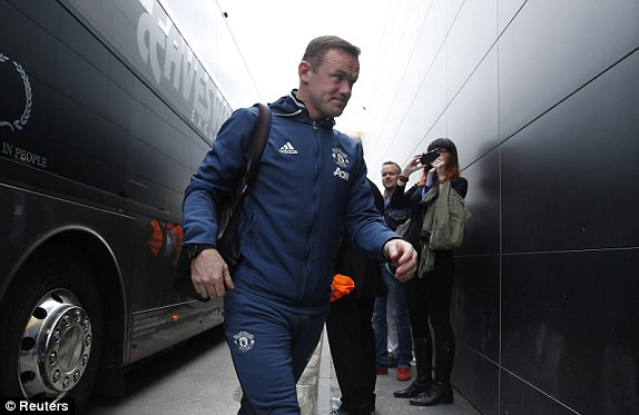 Watford vs M.U (3-1): Đẩy 'Quỷ đỏ' xuống 3 tầng địa ngục ảnh 1