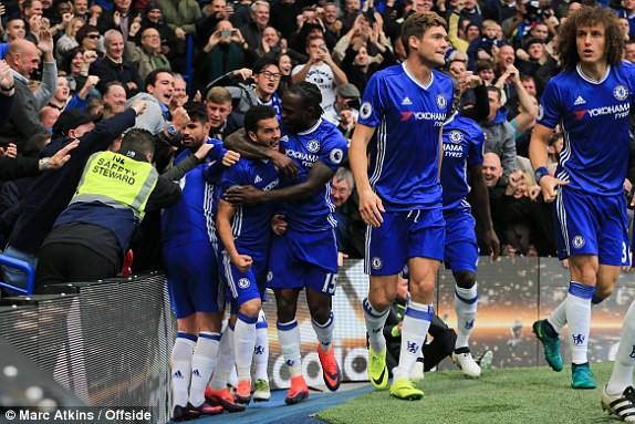 Chelsea vs M.U (4-0): Quỷ đỏ ngã xuống 4 tầng địa ngục ảnh 5