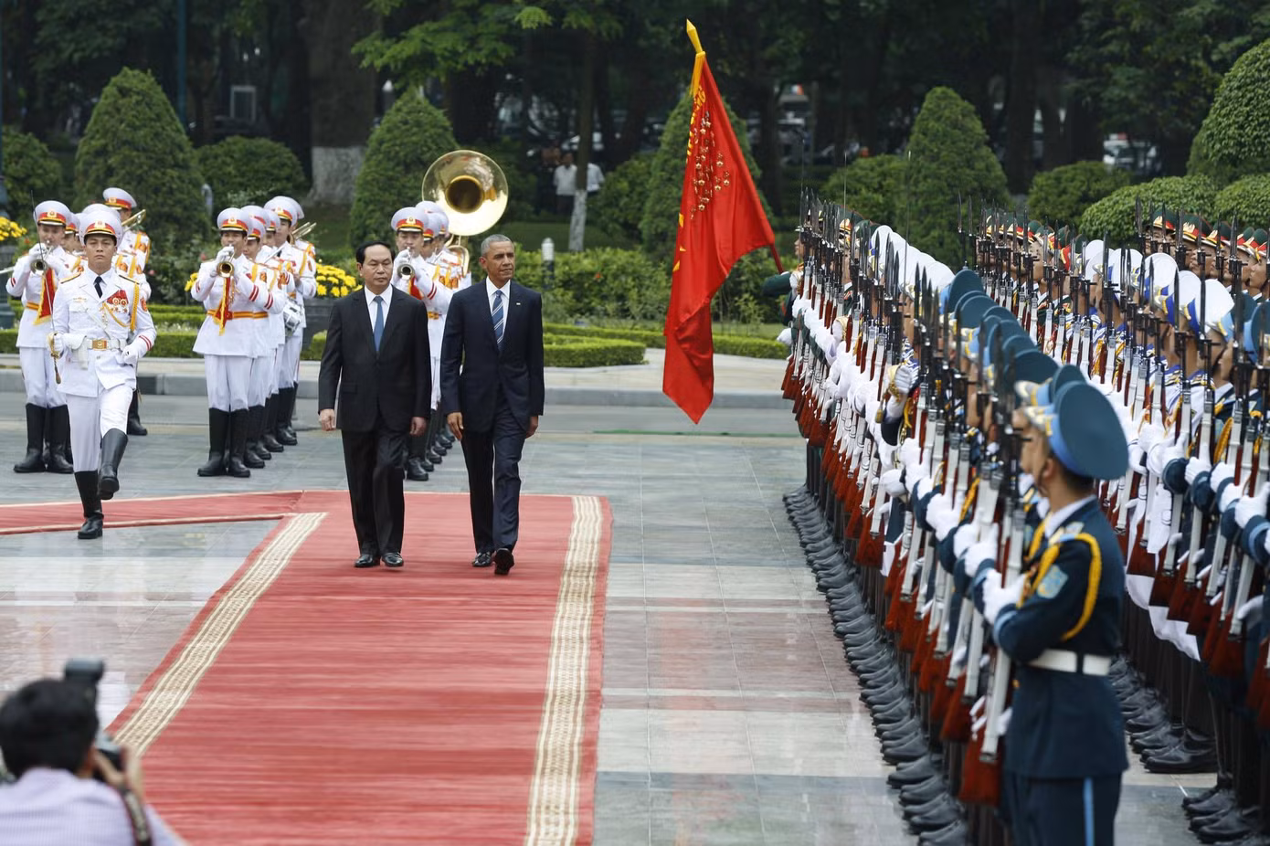 Ông Obama thưởng thức bún chả Hà Nội ảnh 53