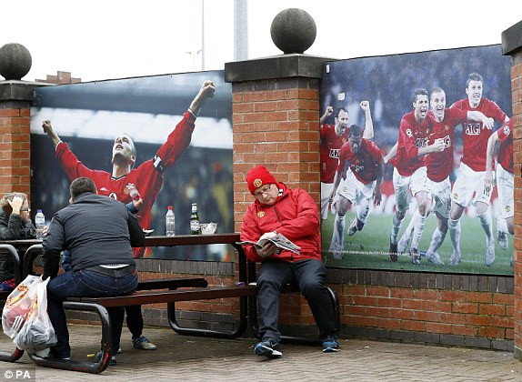 M.U vs Tottenham (1-0): 'Người hùng' Mkhitaryan ảnh 1