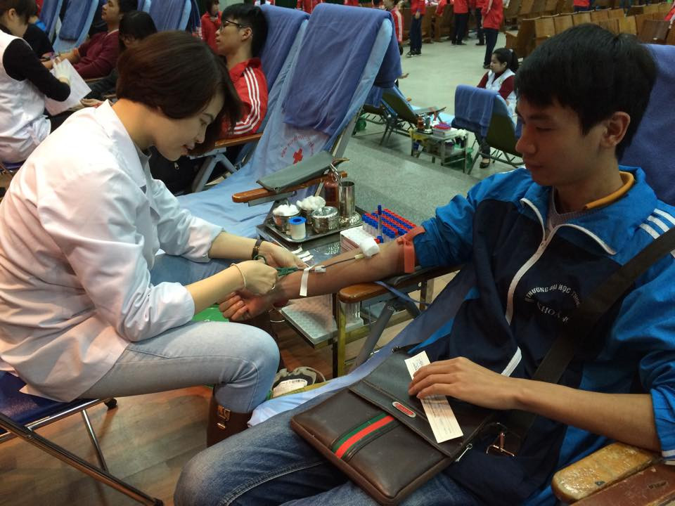 Chủ Nhật Đỏ 2016 đã tiếp nhận 11.763 đơn vị máu ảnh 80