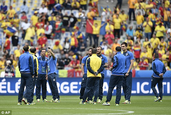Pháp vs Romania (2-1): Siêu phẩm của Payet ảnh 14