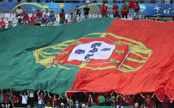 Bồ Đào Nha vô địch EURO nhờ 'bàn thắng vàng' ảnh 9