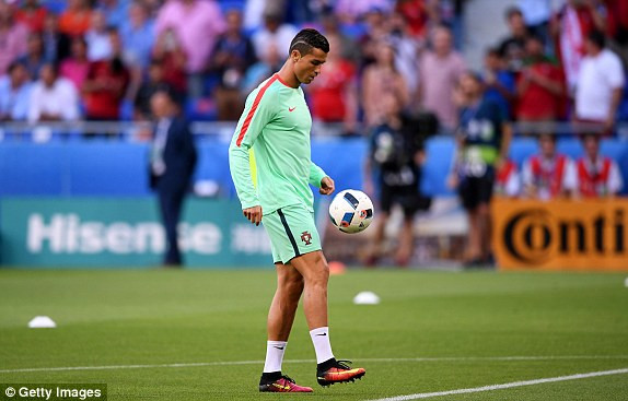 Ronaldo và Nani đưa Bồ Đào Nha vào chung kết ảnh 4