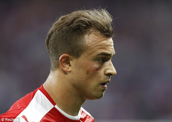 Pháp và Thụy Sĩ dắt tay nhau vào vòng sau ảnh 24