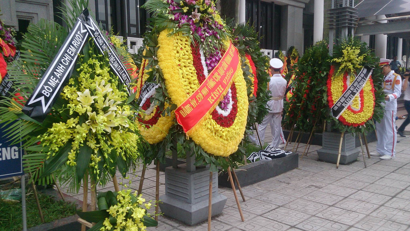 Hàng nghìn người đội mưa tiễn biệt 9 liệt sĩ CASA-212 ảnh 71