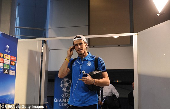 Bàn đá phản đưa Real Madrid vào chung kết ảnh 5