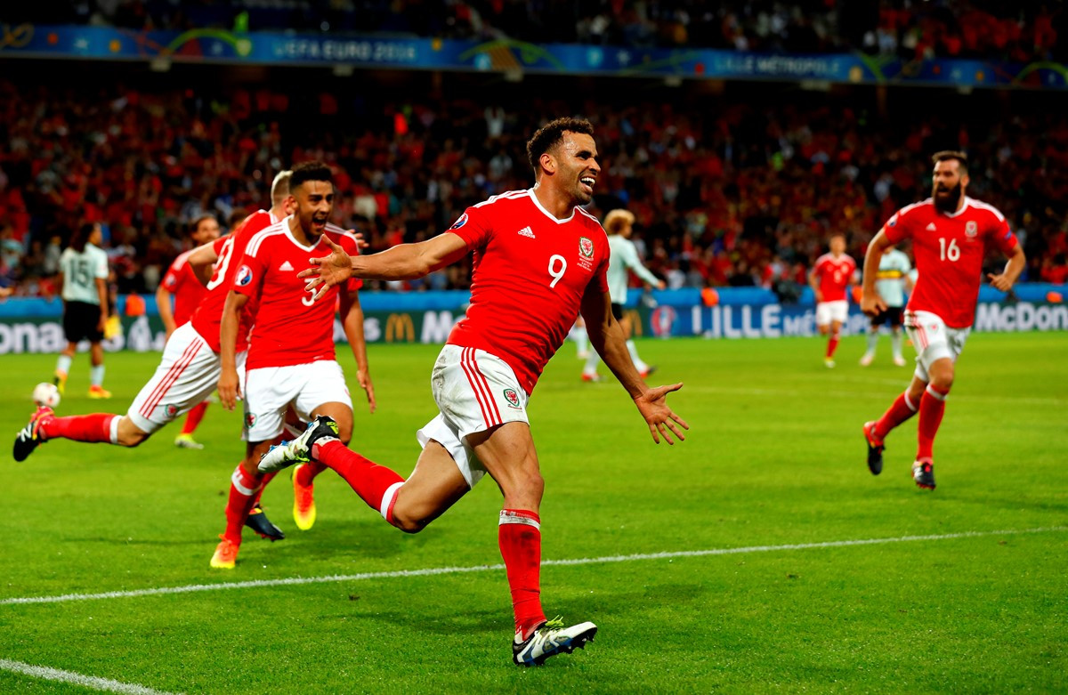 Xứ Wales nối dài kỳ tích, Bale hẹn Ronaldo ở bán kết ảnh 19