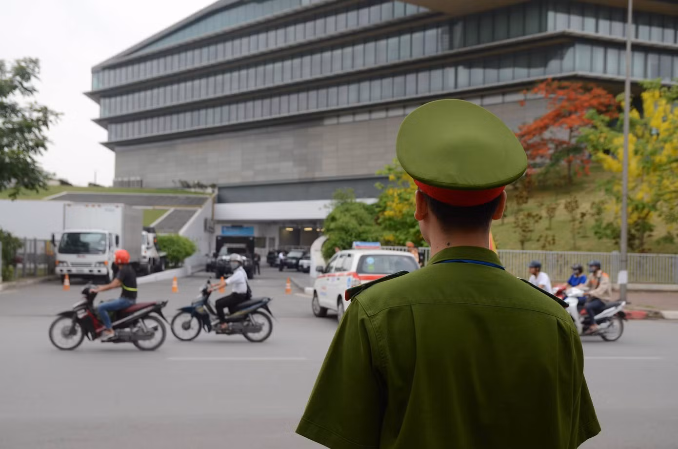 Ông Obama thưởng thức bún chả Hà Nội ảnh 91