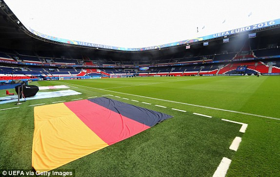 Gomez lập công, Đức giữ vững ngôi đầu ảnh 3