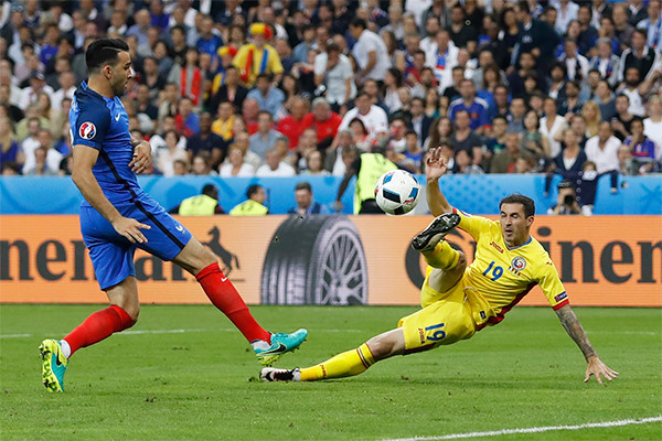 Pháp vs Romania (2-1): Siêu phẩm của Payet ảnh 4