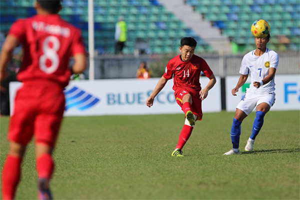Trọng Hoàng 'nổ súng', tuyển Việt Nam hạ Malaysia ảnh 12