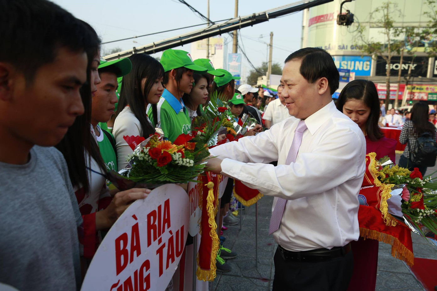 Tưng bừng đua tài Việt dã Tiền Phong ảnh 26