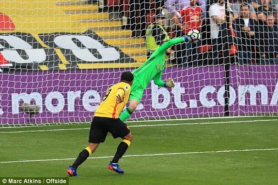 Watford vs M.U (3-1): Đẩy 'Quỷ đỏ' xuống 3 tầng địa ngục ảnh 11