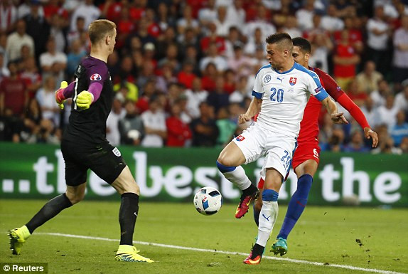 Xứ Wales vùi dập 'Gấu Nga', Anh bất lực trước Slovakia ảnh 19