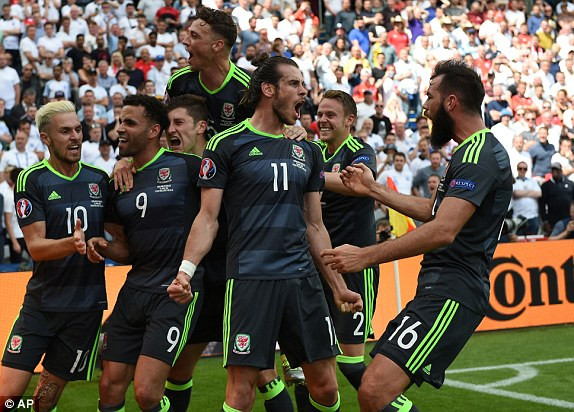 Anh vs Wales (2-1): Những người hùng từ băng ghế dự bị ảnh 17