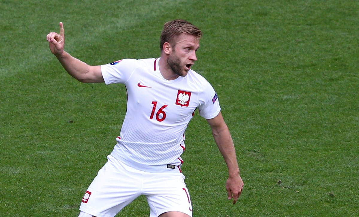 Hạ Thụy Sĩ ở loạt 'đấu súng', Ba Lan lần đầu vào tứ kết ảnh 16