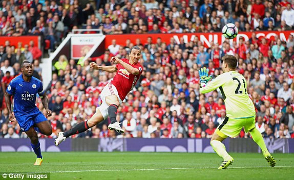 Pogba lần đầu 'nổ súng', M.U vùi dập Leicester City ảnh 15