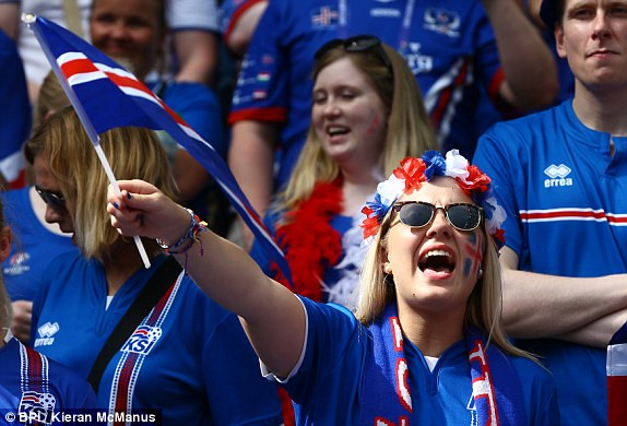 Ronaldo giải cứu Bồ Đào Nha trong cơn mưa gôn ảnh 8