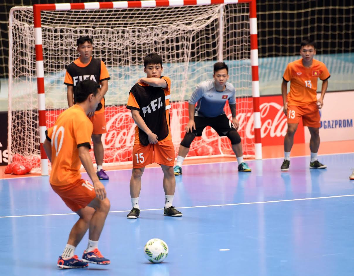 Thua đậm Nga, tuyển Việt Nam chia tay Futsal World Cup ảnh 9