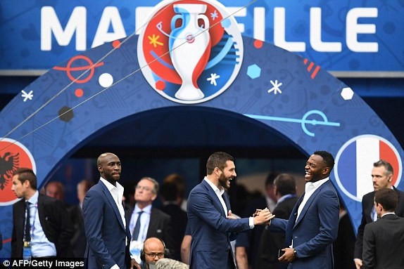 Pháp vs Albania (2-0): Lấy vé sớm từ chiến thắng muộn ảnh 25