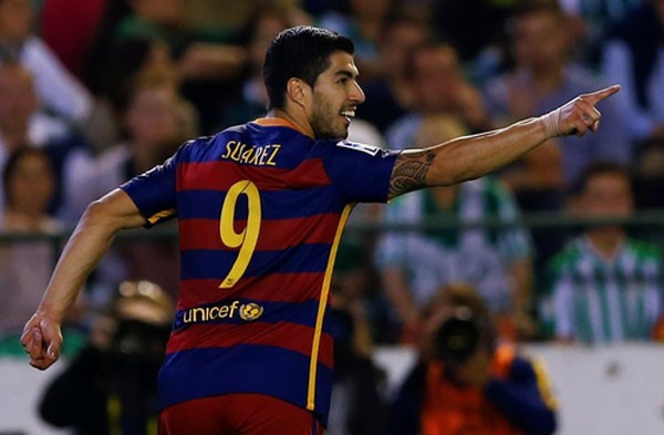 Luis Suarez lập hat-trick, Barca vô địch La Liga ảnh 7