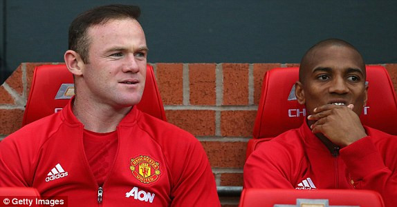 Phung phí cơ hội, M.U bị Burnley chia điểm ảnh 10