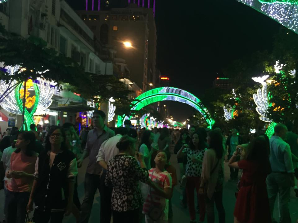 Cả nước tưng bừng đón năm mới Bính Thân 2016 ảnh 34