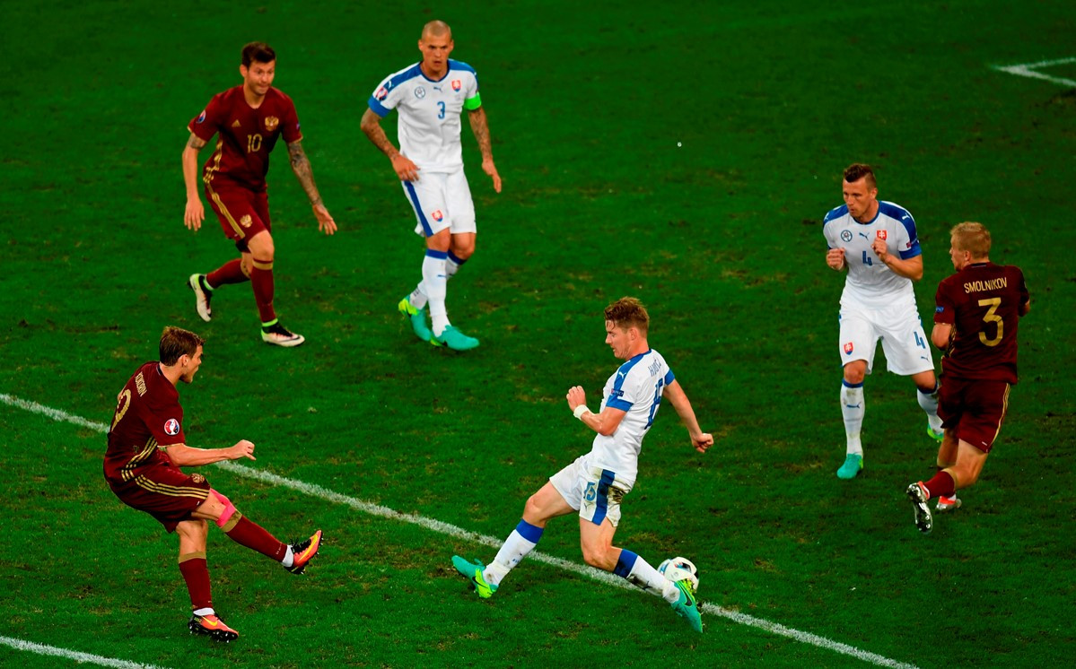 Nga vs Slovakia (1-2): 'Gấu Nga' ngã kềnh ảnh 23