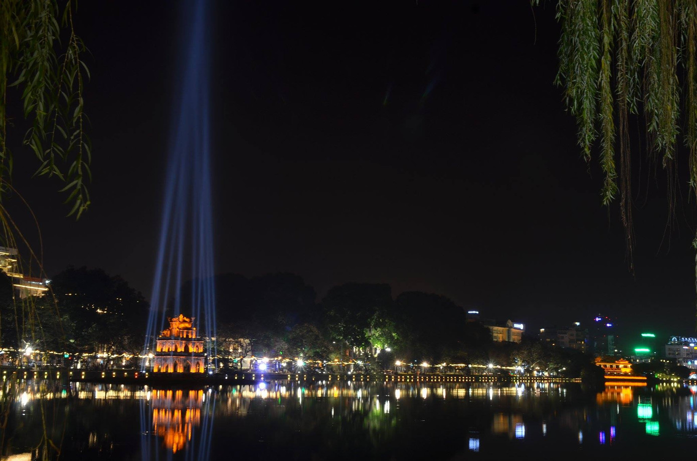 Cả nước tưng bừng đón năm mới Bính Thân 2016 ảnh 48