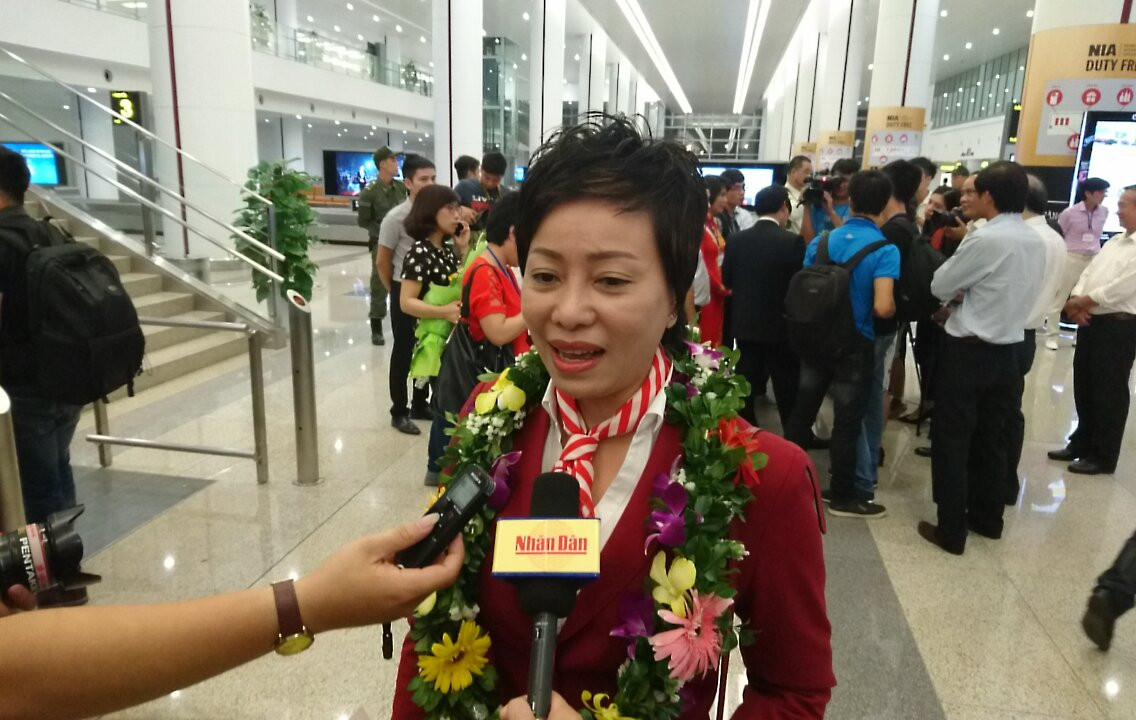 Cuồng nhiệt chào đón 'người hùng' Olympic Hoàng Xuân Vinh ảnh 8