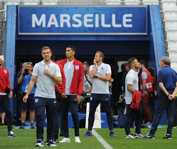 Xứ Wales giành chiến thắng lịch sử ảnh 28