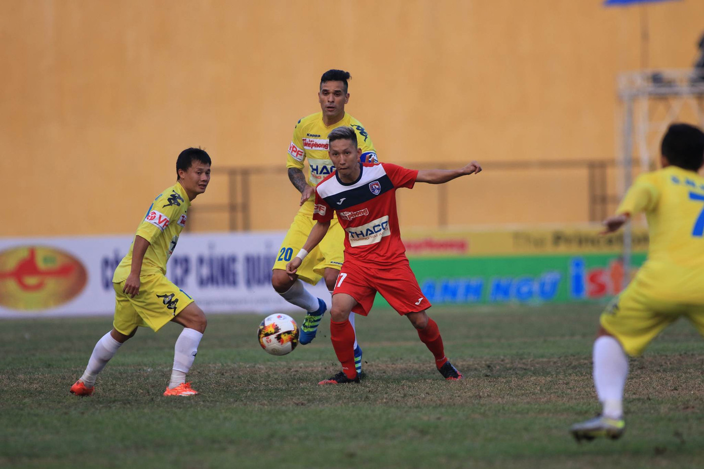 Thắng 'đấu súng', Than Quảng Ninh đoạt Siêu Cup 2016 ảnh 29