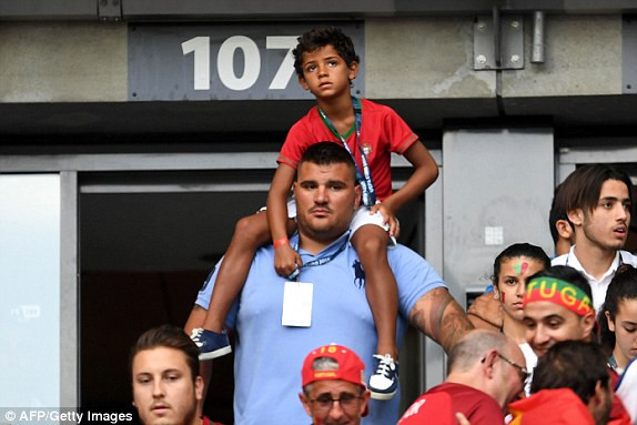 Bồ Đào Nha vô địch EURO nhờ 'bàn thắng vàng' ảnh 14