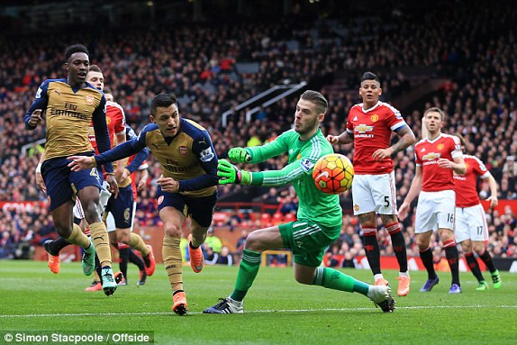 Ngôi sao 18 tuổi tỏa sáng, M.U hạ gục Arsenal ảnh 11