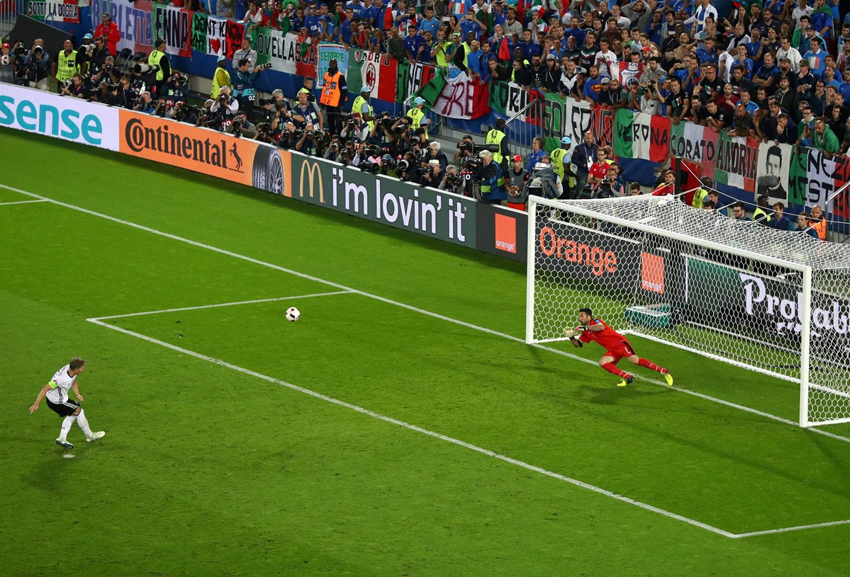 Hạ Italia ở loạt 'đấu súng', Đức lấy vé vào bán kết ảnh 46