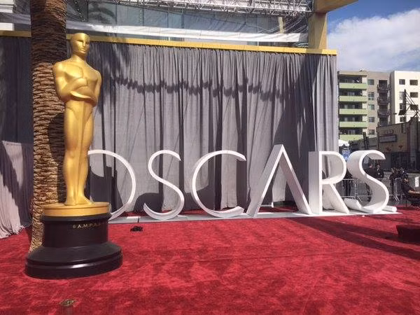 Leo Dicaprio giành tượng vàng Oscar sau 20 năm chờ đợi ảnh 34