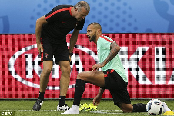 Ronaldo 'tịt ngòi', Bồ Đào Nha chia điểm với Iceland ảnh 7