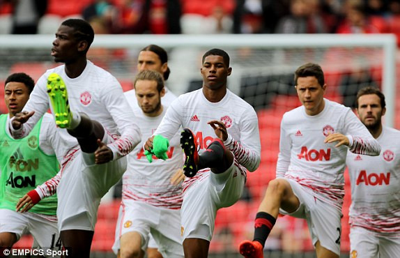 Pogba lần đầu 'nổ súng', M.U vùi dập Leicester City ảnh 5