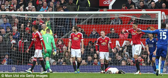 M.U vs Leicester (1-1): Chưa có tân vương ảnh 6