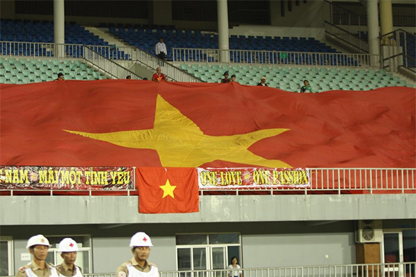 Tuyển Việt Nam hạ Campuchia trong thế 10 chống 11 ảnh 10